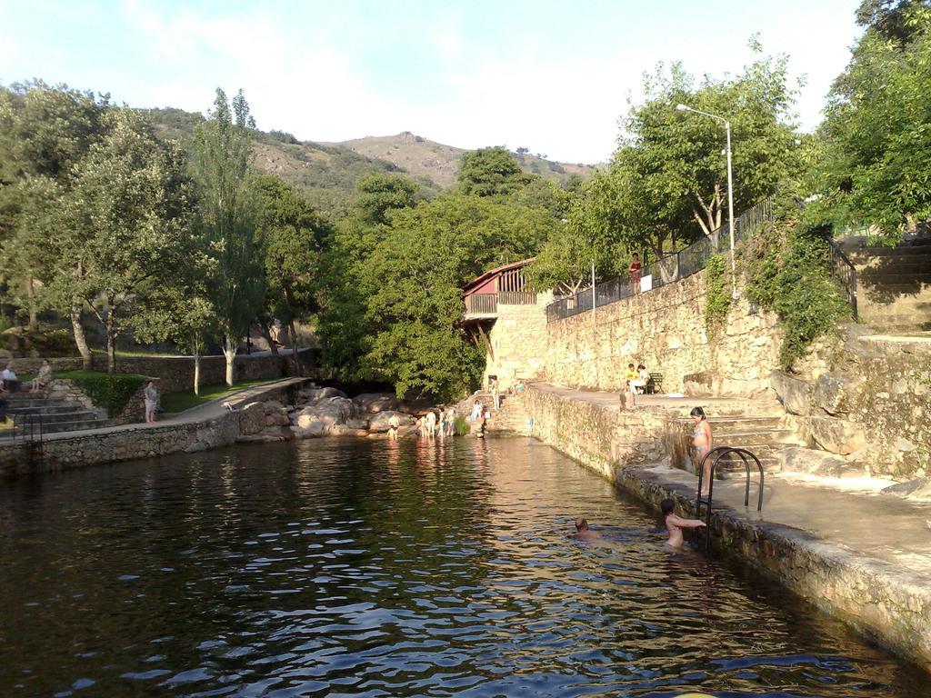 Casas Rurales La Dehesa Casas del Monte Екстериор снимка